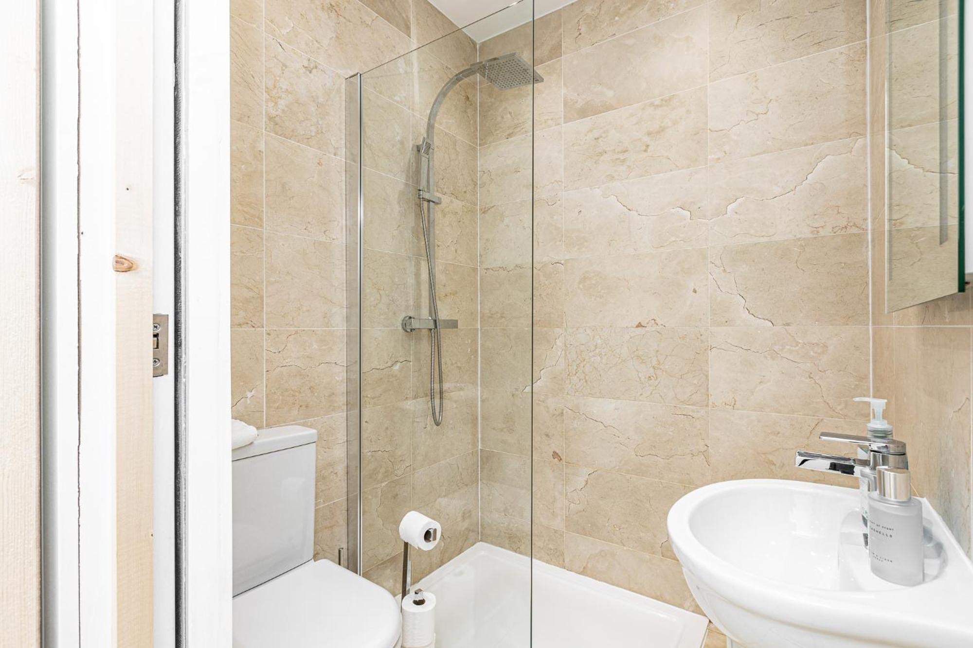 Modern 4 Bdr 3 Bth Apt Minutes From Edgware Road London Ngoại thất bức ảnh